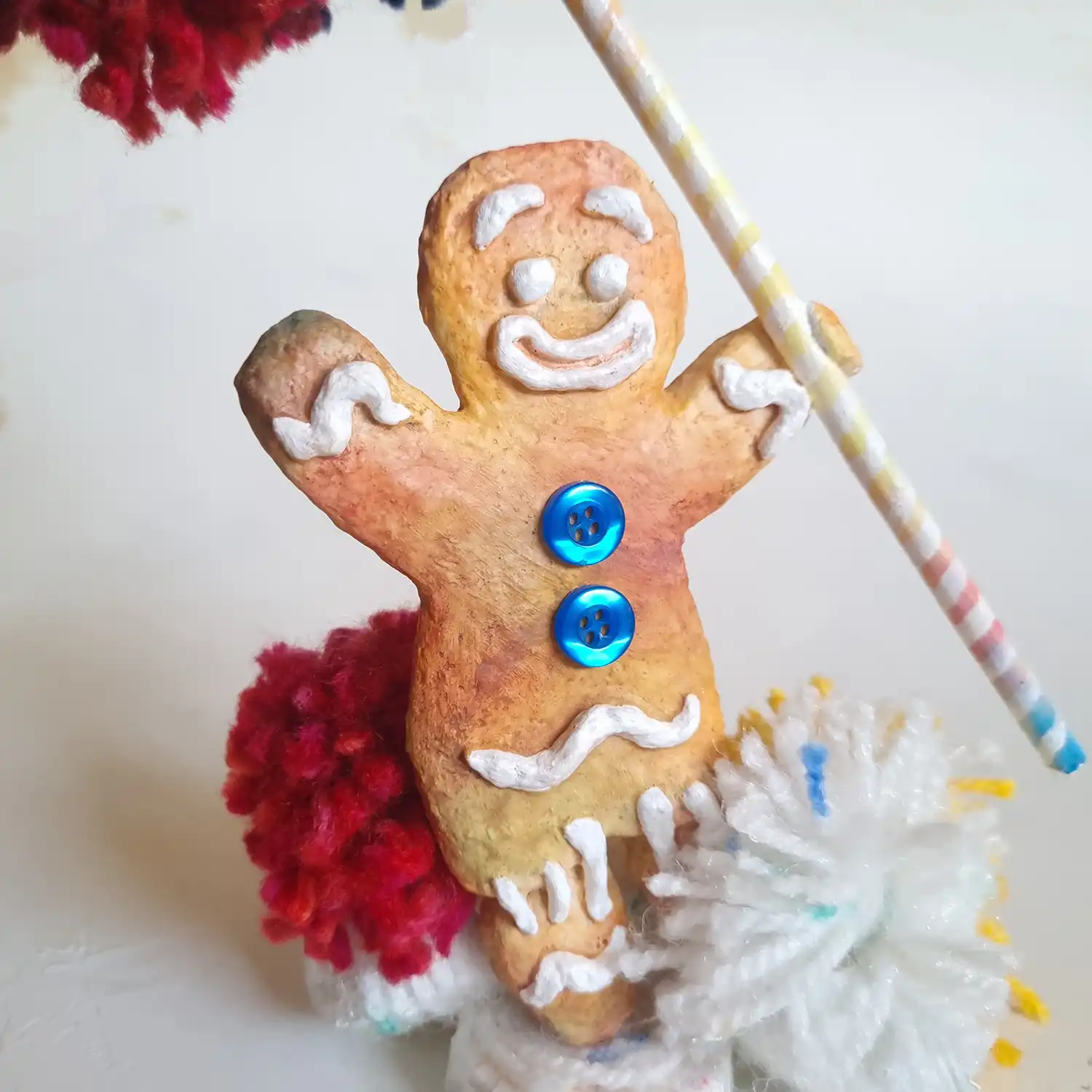 مجسمه پاپیه ماشه joy